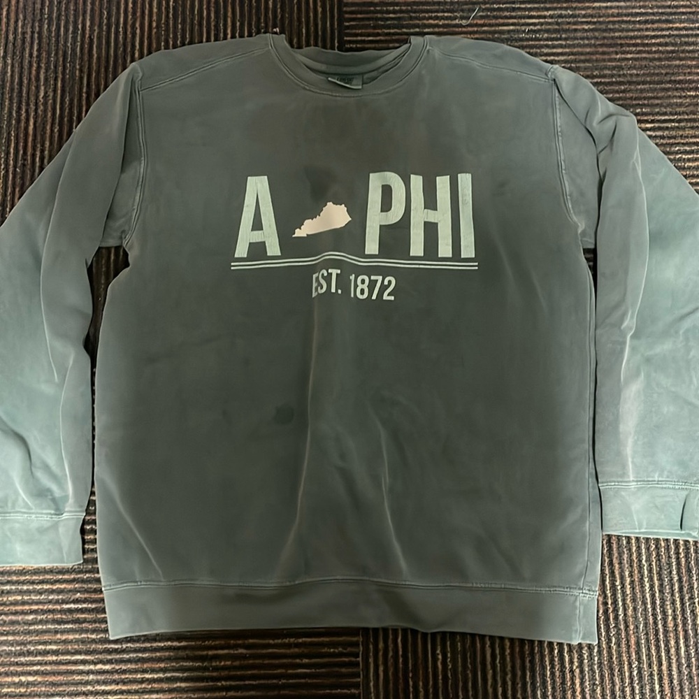medium crewneck